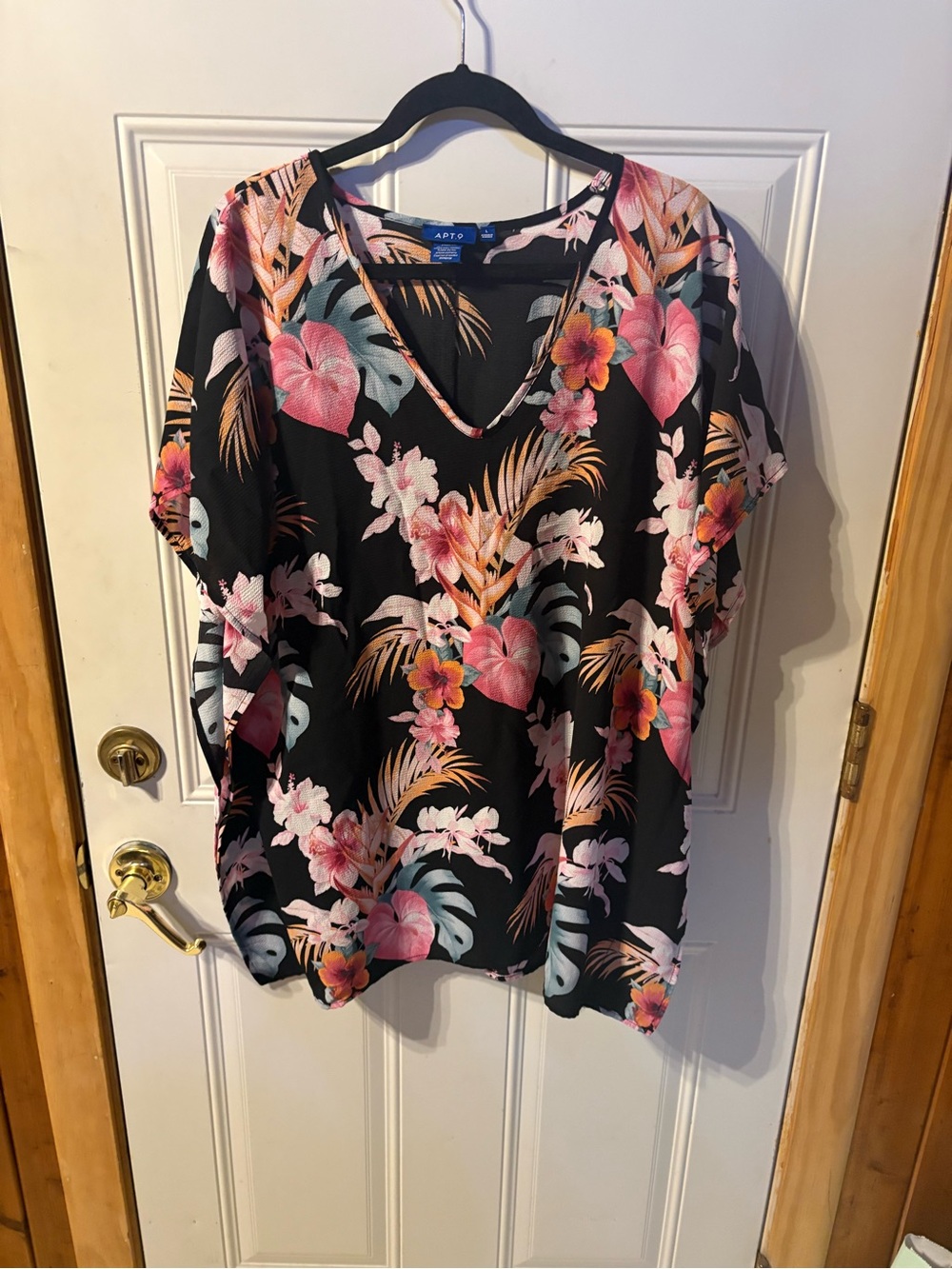 Apt. 9 Black Tropical Floral V-Neck Tunic Size Large